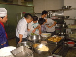 餐飲中心聯(lián)合伙管會開展食品衛(wèi)生安全檢查，全面提升餐飲安全管理水平